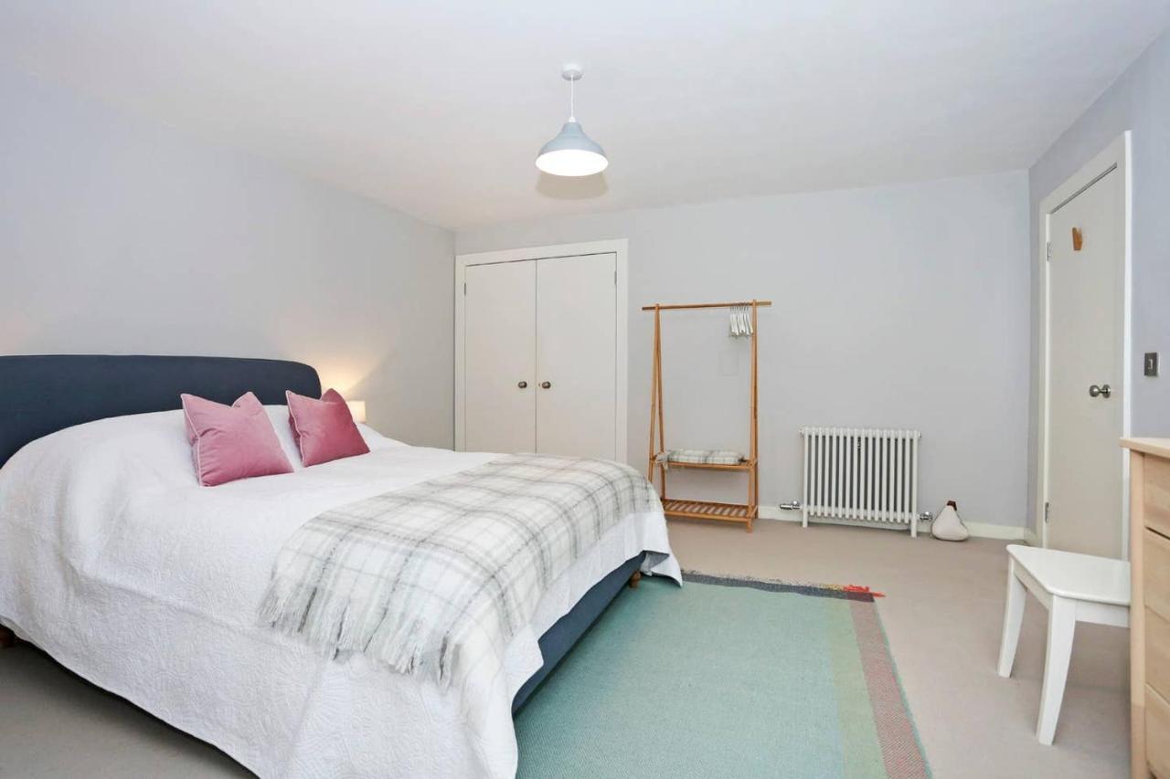 Joivy Vibrant Home Near Calton Hill Edimburgo Esterno foto